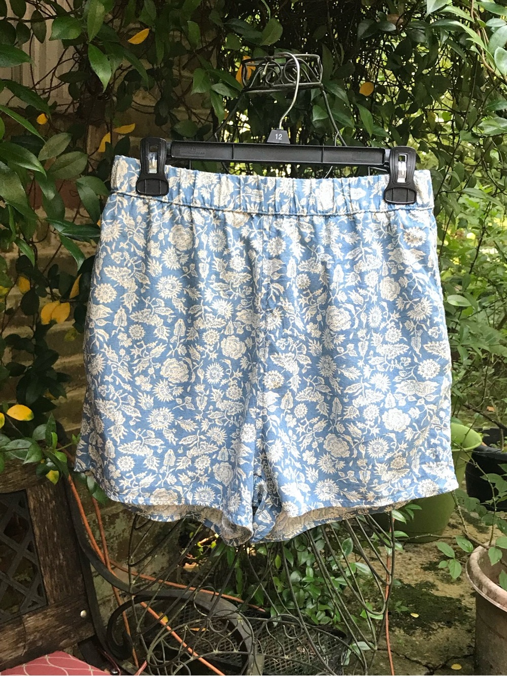 Universal Thread- BLUE PRINT LINEN BLEND SHORTS- Size XS- EUC